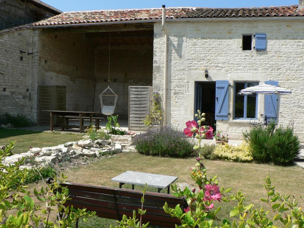 La Petite Maison Crezieres Kamer foto